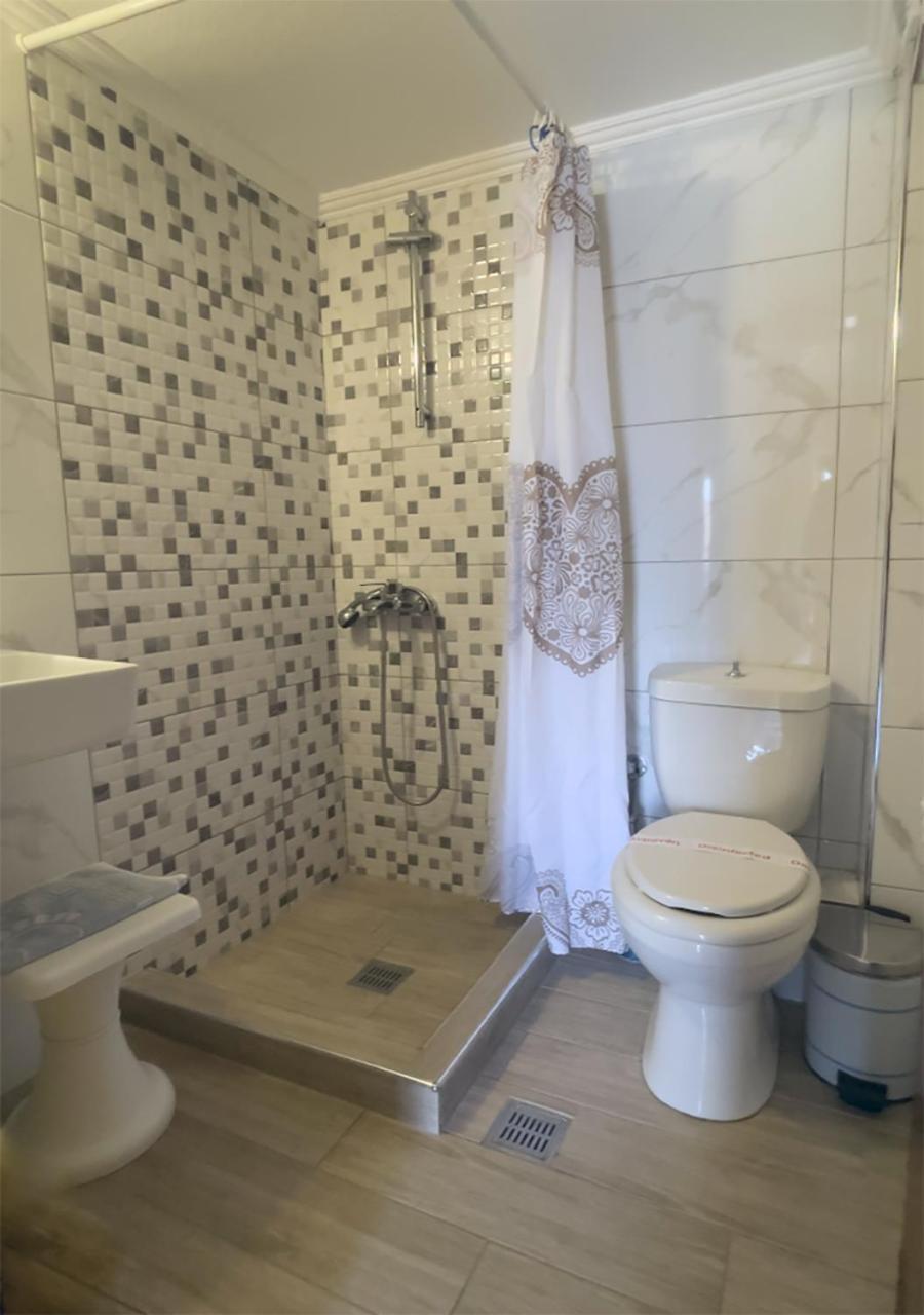Niki Apartments Paralia Dionisiou Eksteriør billede