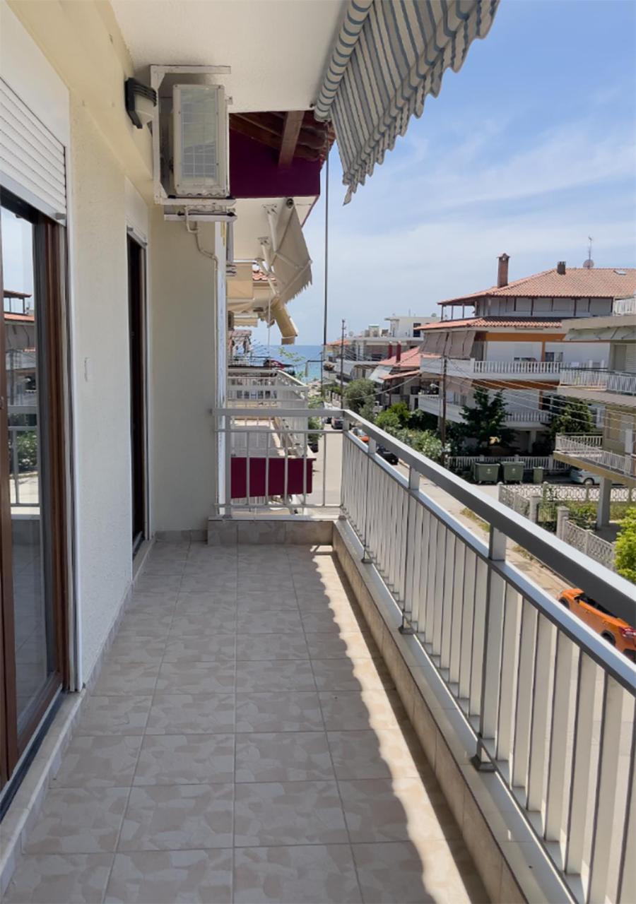Niki Apartments Paralia Dionisiou Eksteriør billede
